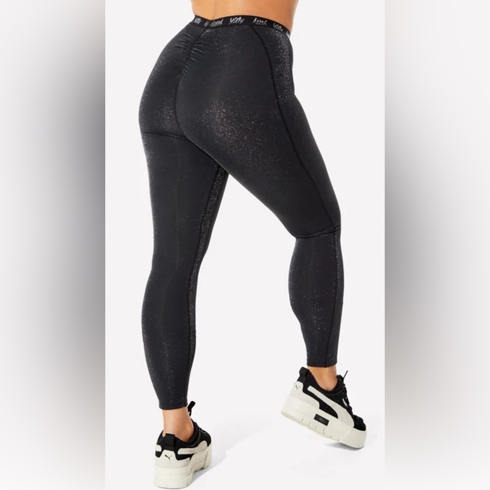 Spotlight Shaping Ruched Legging in Shimmered Iconic Black